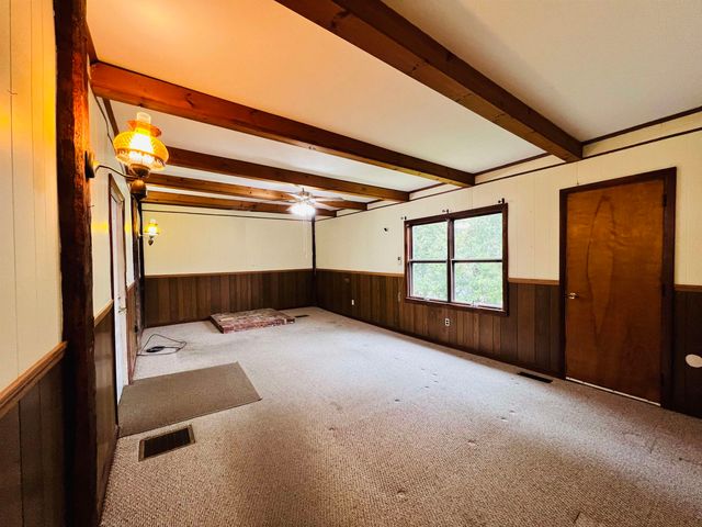 69 York Street, Lyndon, VT 05851