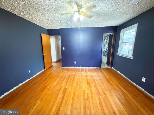 82 BROAD RUN RD, Bentonville, VA 22610