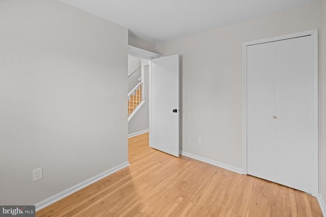 8640 DELLWAY LN, Vienna, VA 22180