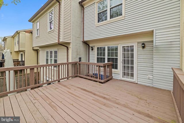 8640 DELLWAY LN, Vienna, VA 22180