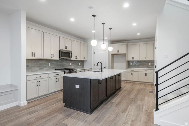 11436 S GLASS HILL DR, South Jordan, UT 84009