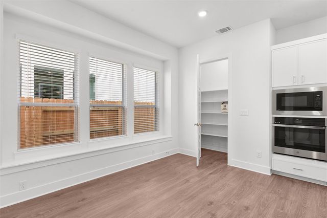 217 Montecido DR, Liberty Hill, TX 78642