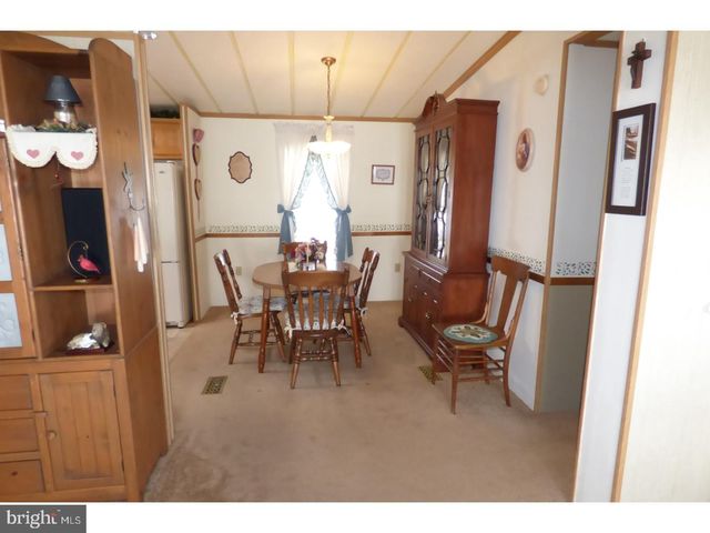 642 BUTTERNUT CT, Red Hill, PA 18076