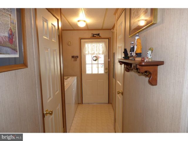 642 BUTTERNUT CT, Red Hill, PA 18076