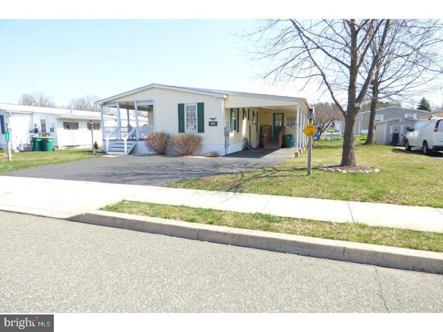 642 BUTTERNUT CT, Red Hill, PA 18076