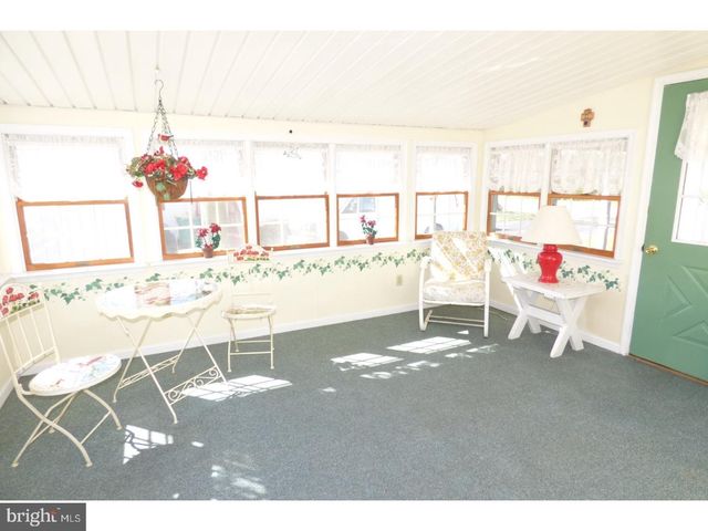 642 BUTTERNUT CT, Red Hill, PA 18076