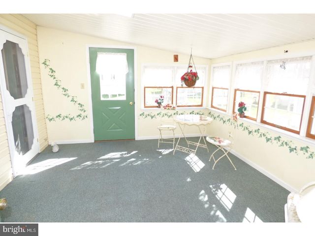 642 BUTTERNUT CT, Red Hill, PA 18076