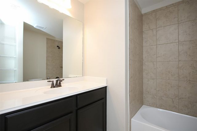 20620 Lenen Drive, Hockley, TX 77447