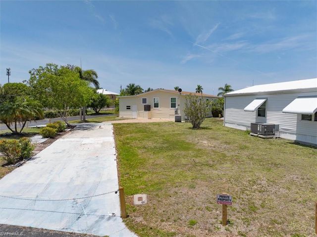 130 Dawn ST, Fort Myers, FL 33908