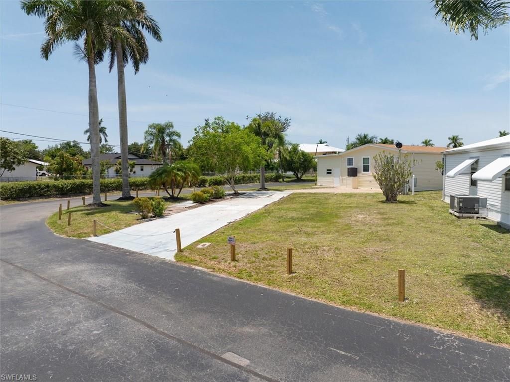 130 Dawn ST, FORT MYERS, FL 33908 — photo 3