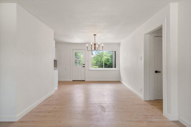 2600 Woodlawn Drive, Ennis, TX 75119
