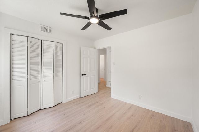 2600 Woodlawn Drive, Ennis, TX 75119
