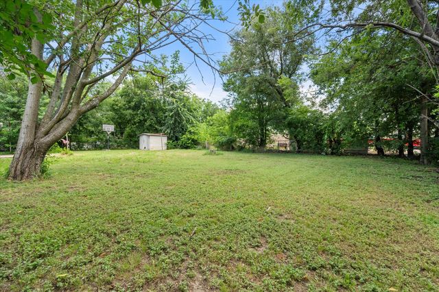 2600 Woodlawn Drive, Ennis, TX 75119