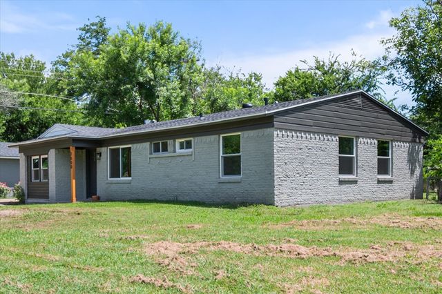 2600 Woodlawn Drive, Ennis, TX 75119
