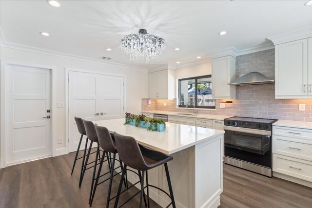 4410 NE 24TH Avenue, Lighthouse Point, FL 33064