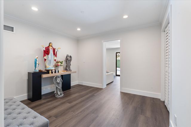 4410 NE 24TH Avenue, Lighthouse Point, FL 33064