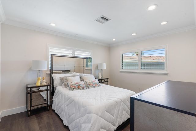 4410 NE 24TH Avenue, Lighthouse Point, FL 33064