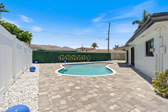 4410 NE 24TH Avenue, Lighthouse Point, FL 33064