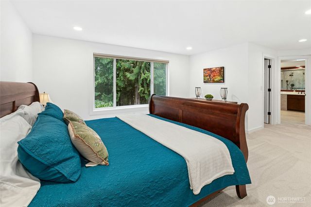 2409 237th Court NE, Sammamish, WA 98074