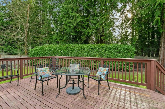 2409 237th Court NE, Sammamish, WA 98074