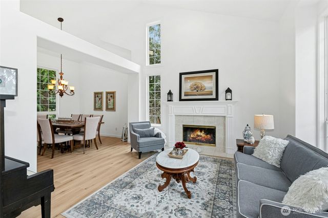 2409 237th Court NE, Sammamish, WA 98074