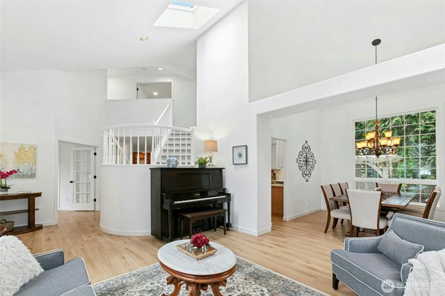 2409 237th Court NE, Sammamish, WA 98074