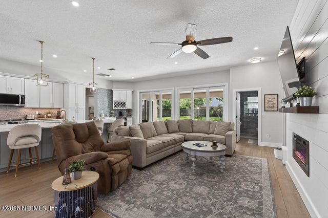 1770 RISING OAKS Drive, Jacksonville, FL 32223