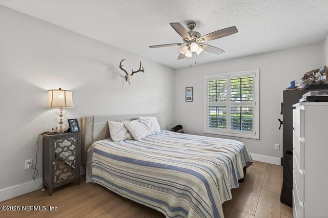 1770 RISING OAKS Drive, Jacksonville, FL 32223