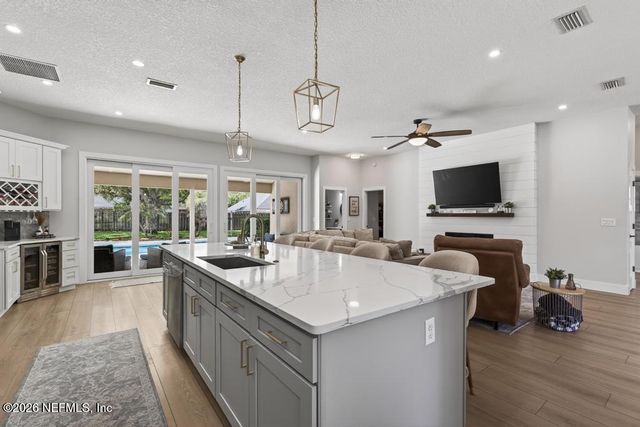 1770 RISING OAKS Drive, Jacksonville, FL 32223