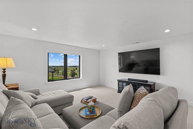 631 White Horse Loop, Bozeman, MT 59718