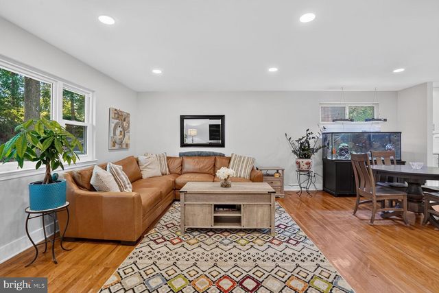 5010 GAINSBOROUGH DR, Fairfax, VA 22032