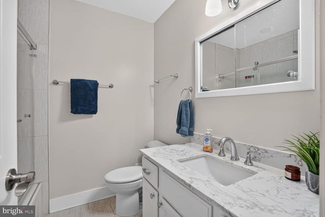 5010 GAINSBOROUGH DR, Fairfax, VA 22032