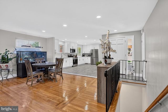 5010 GAINSBOROUGH DR, Fairfax, VA 22032