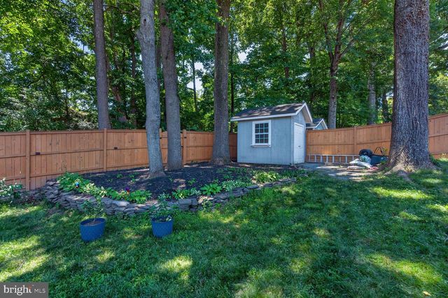 5010 GAINSBOROUGH DR, Fairfax, VA 22032