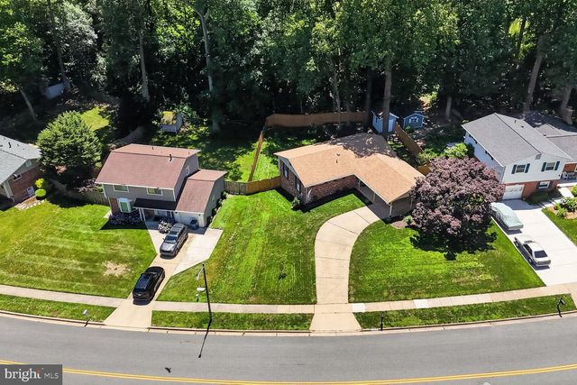 5010 GAINSBOROUGH DR, Fairfax, VA 22032