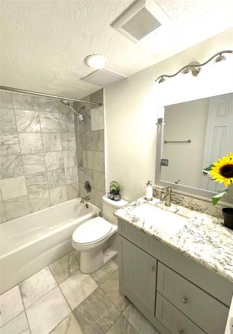 3224 Timmons Lane 163, Houston, TX 77027