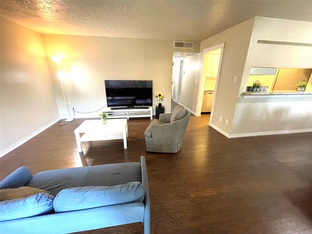 3224 Timmons Lane 163, Houston, TX 77027