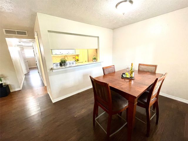 3224 Timmons Lane 163, Houston, TX 77027