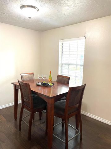 3224 Timmons Lane 163, Houston, TX 77027