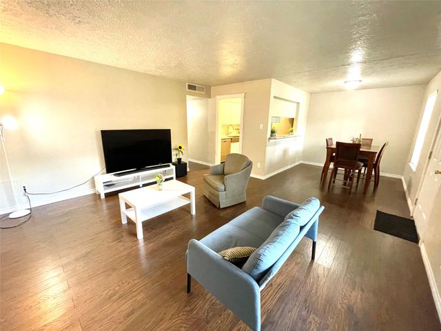 3224 Timmons Lane 163, Houston, TX 77027