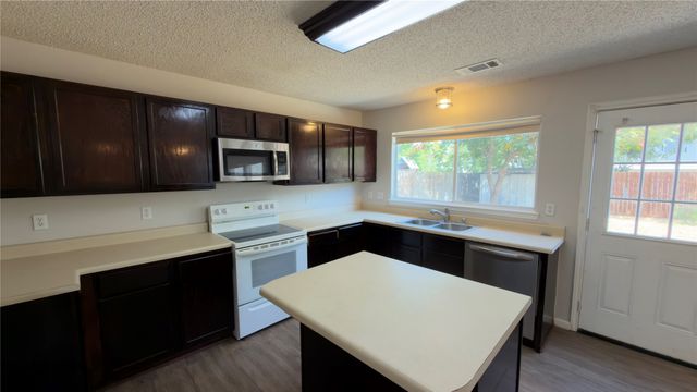 3401 Cheyenne Ranch Road, Fort Worth, TX 76262