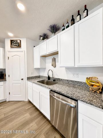 3284 PENNY COVE Lane, Jacksonville, FL 32218