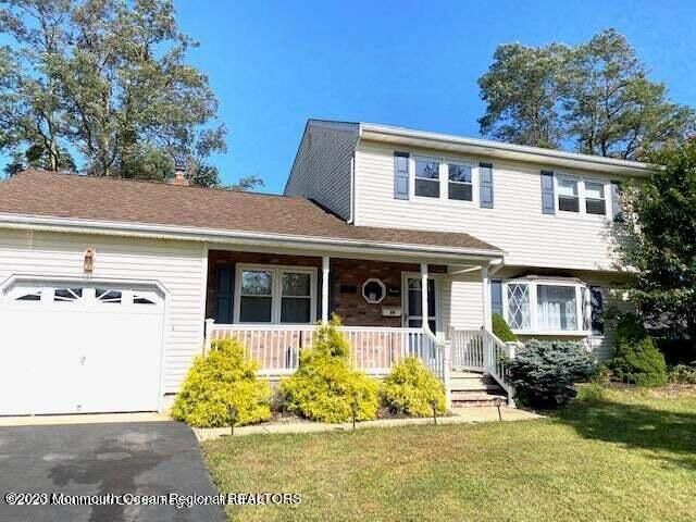 55 Heath Avenue, Oakhurst, NJ 07755