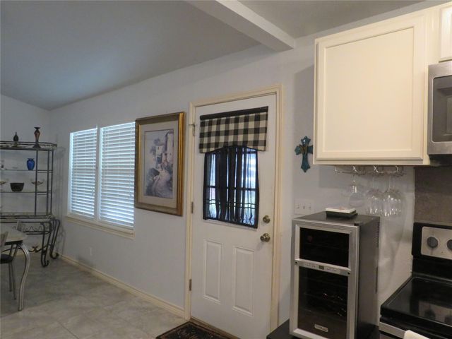 1615 Bluebonnet LN, Kingsland, TX 78639