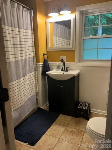 325 Ewbank Road, Etowah, NC 28729