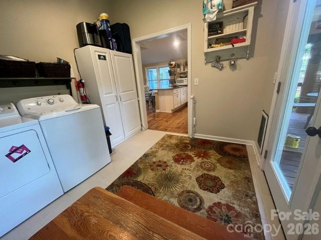 325 Ewbank Road, Etowah, NC 28729