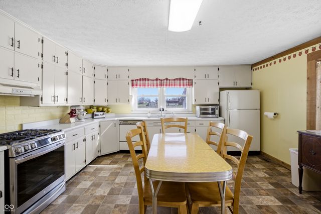 3850 S 150 W, Columbus, IN 47201