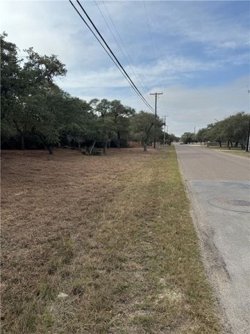 1827 4th St, Ingleside, TX 78362