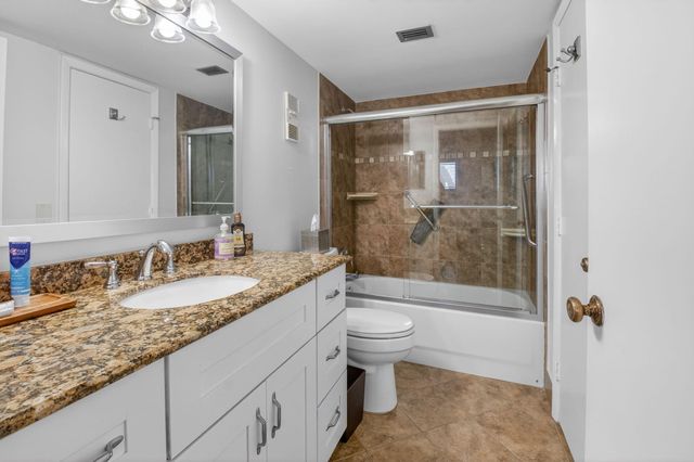 6866 Huntington Lane 607, Delray Beach, FL 33446