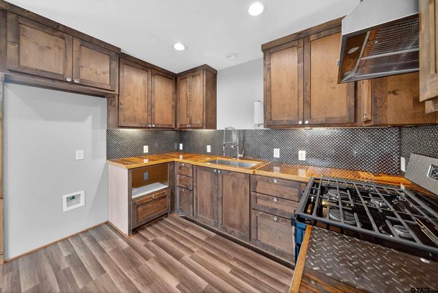3406 County Road 415, Tyler, TX 75704